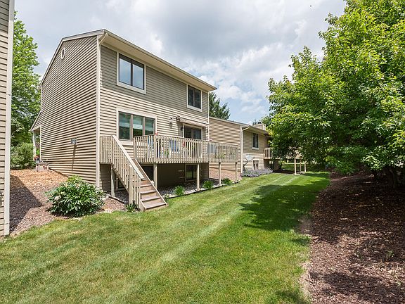 2nd image of 607 Woodcreek Cir