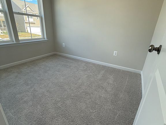 Bed room 1(in basement)