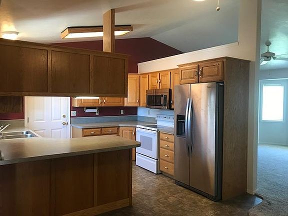 2nd image of 2719 N Barnes Way