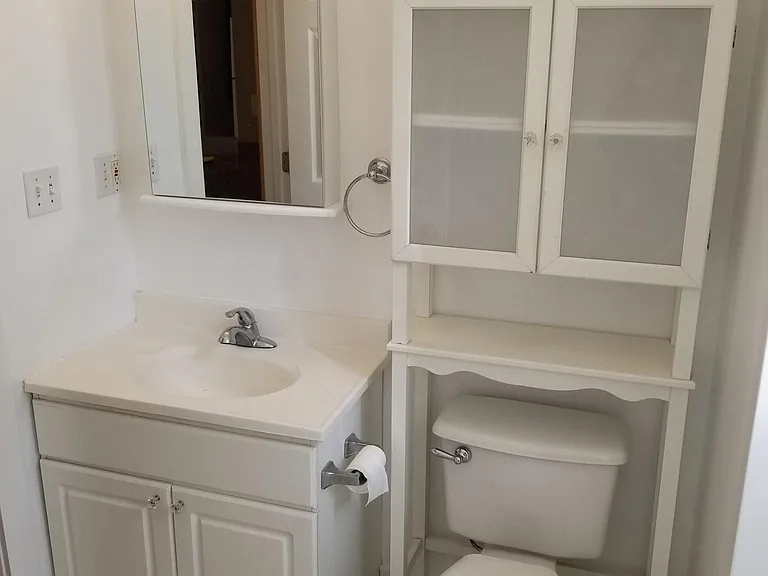 2204 W North Ave #2R — Photo 6