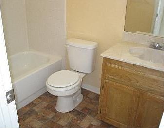 4th image of 4605 Shumard Dr
