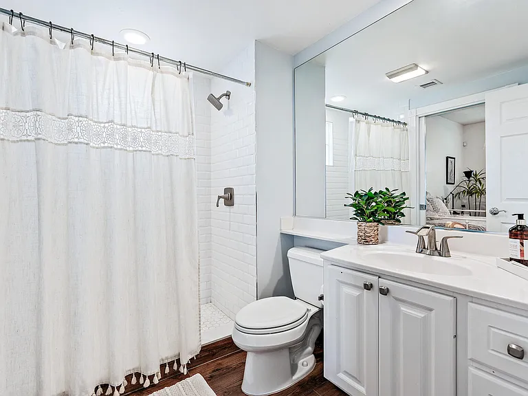 116 Caravelle Dr — Photo 17