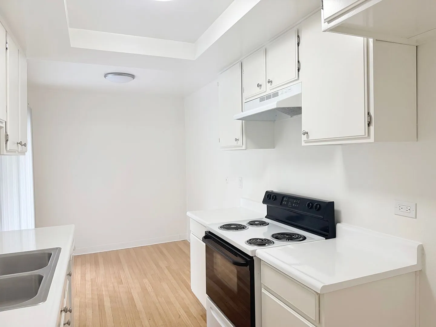 331 Ardmore Avenue Apartments - Prime Location in Koreatown — Photo 4