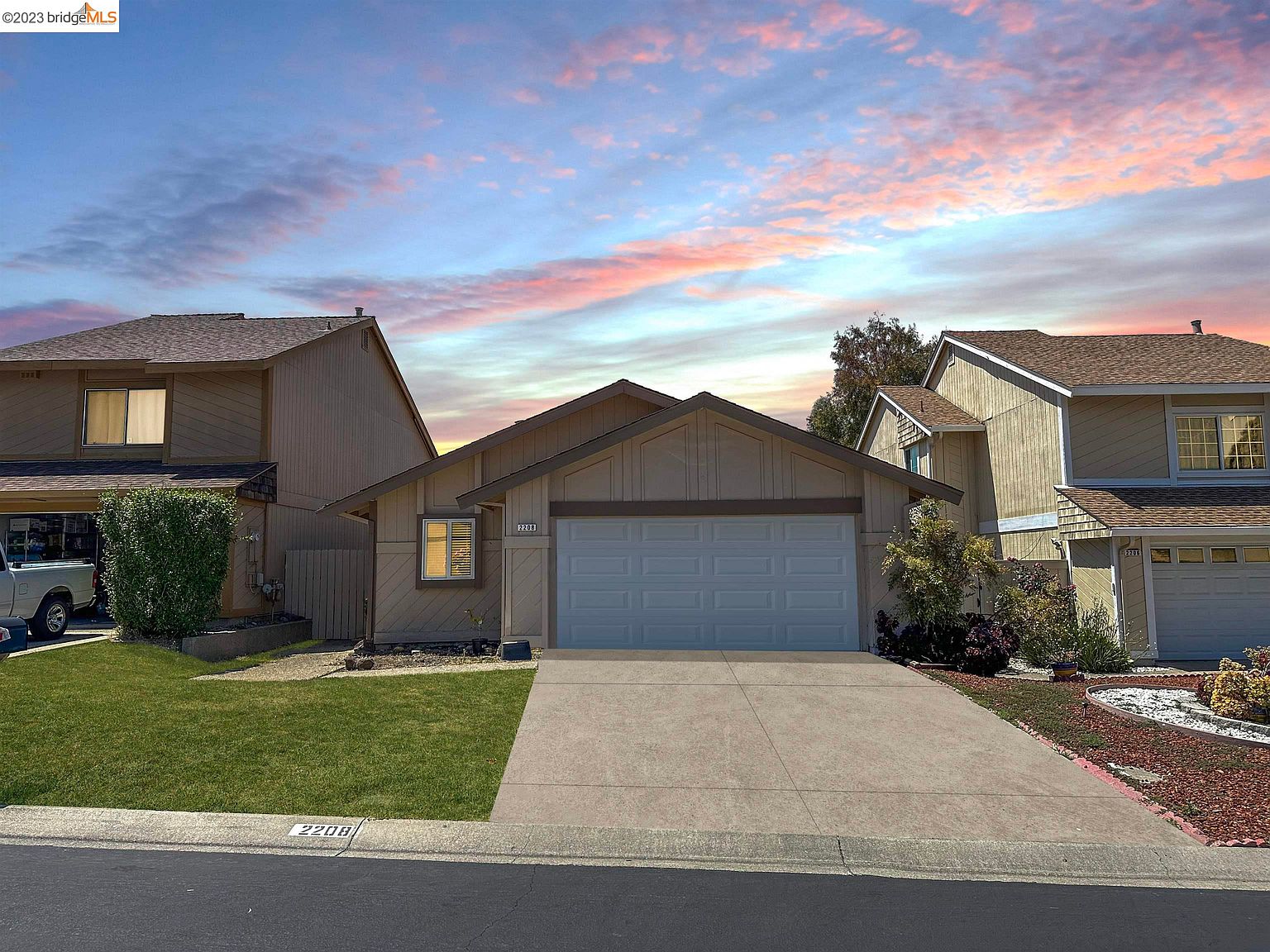 2208 Greenfield Dr, Pittsburg, CA 94565 Zillow