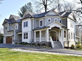 6008 Namakagan Rd, Bethesda, MD 20816