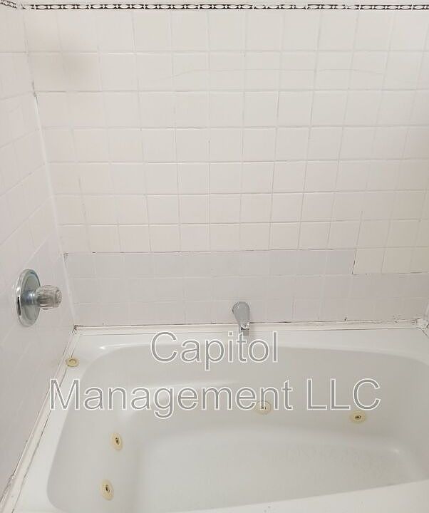 2nd image of 427 Seymour Ave APT 102