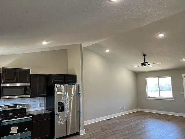3 bed, 1250 sqft, $1,495 — Photo 2