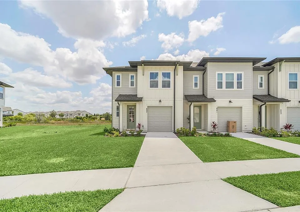 657 Longboat Dr
