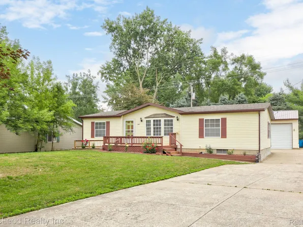 5657 S Vassar Rd, Vassar, MI 48768