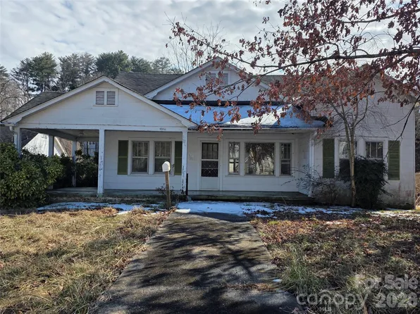 522 1st Ave W, Hendersonville, NC 28739