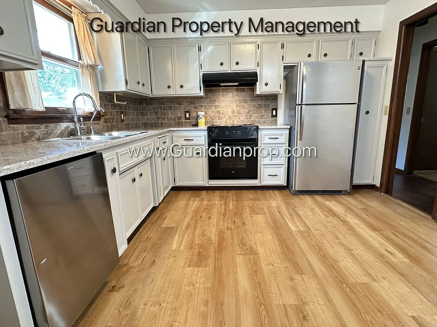 St Louis Park Single Family Home, W/Office, Dishwasher, Washer/Dryer, 2 Car Garage — Photo 2