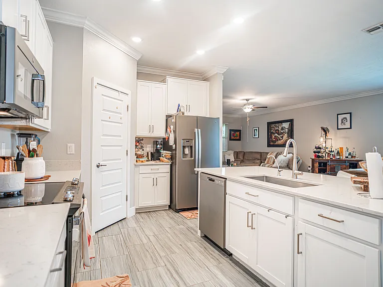 9882 Campanula Ct — Photo 11