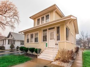 1342 E Algonquin Rd, Des Plaines, IL 60016