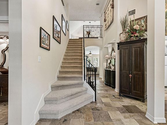 3rd image of 8978 Willow Springs Ln