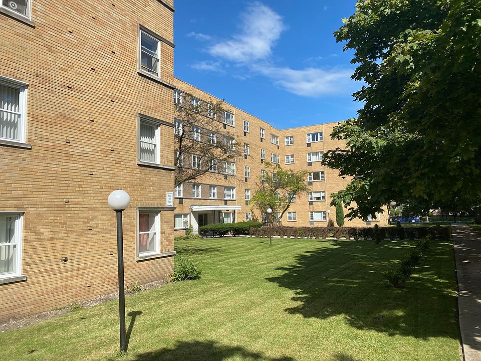 1st image of 6160 N Damen Ave APT 205