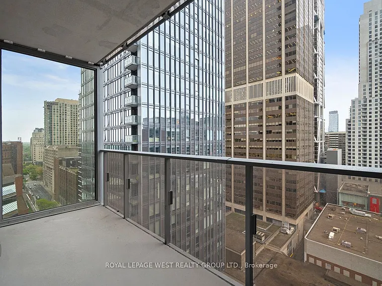11 Yorkville Ave #1310 — Photo 37