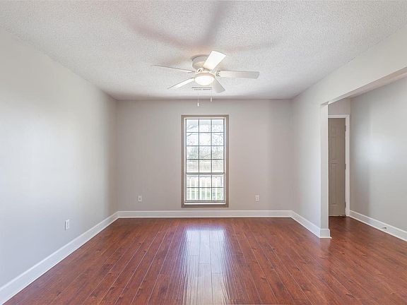 5th image of 54 Raven Ln