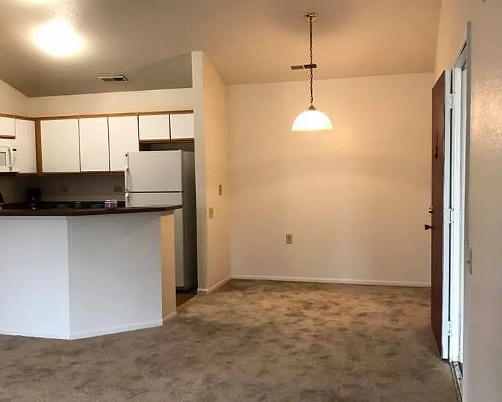 120 Riverside Dr — Photo 3