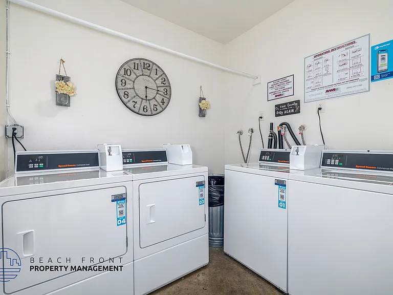 11819 Eucalyptus Ave. — Photo 8