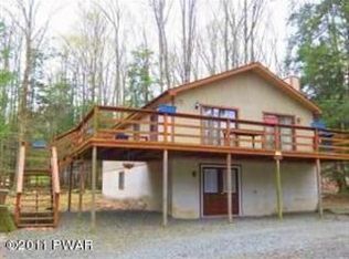 121 Hillside Dr, Greentown, PA 18426