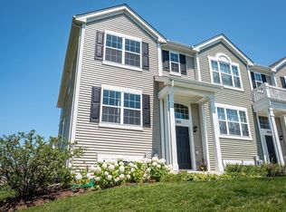 1811 Ruby Dr, Pingree Grove, IL 60140
