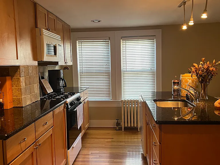 20 Lathrop Ave — Photo 5