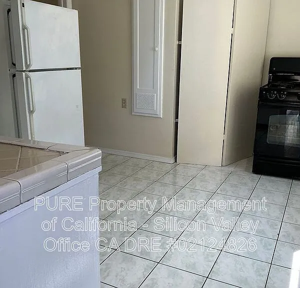 716 N 1st St #6 — Photo 12