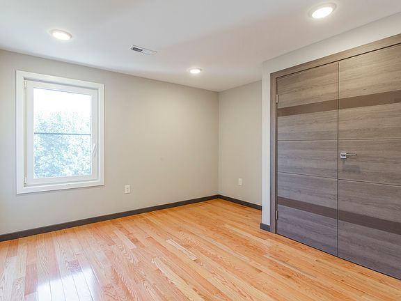 2nd image of 2541-43 Montrose St #D
