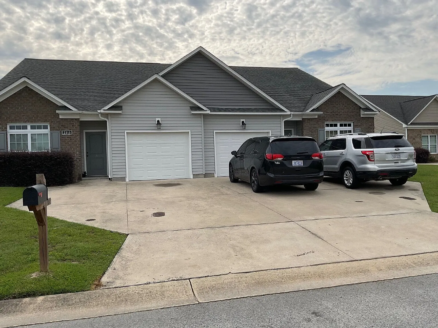 3 bed, 2.0 bath, 1511 sqft, $1,700 — Photo 1