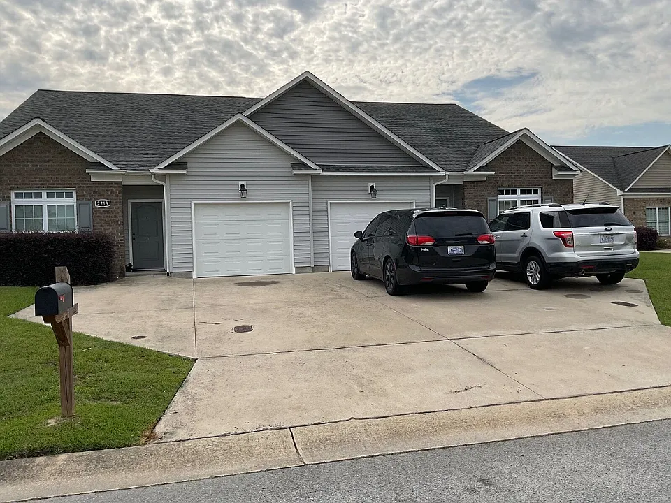 2213 Remington Ct #B