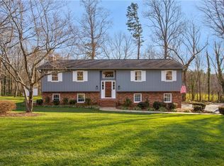 100 Warbler Rd, Pfafftown, NC 27040