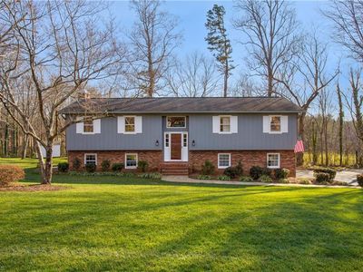 100 Warbler Rd, Pfafftown, NC, 27040