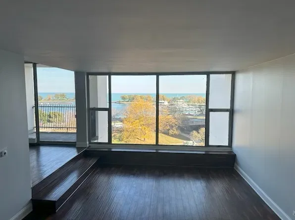 3200 N Lake Shore Dr, Chicago, IL