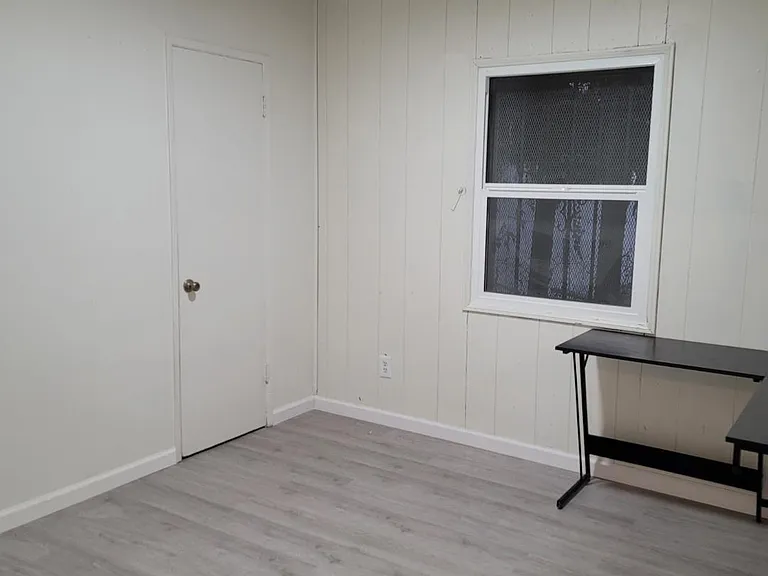 1709 S Hobart Blvd — Photo 7