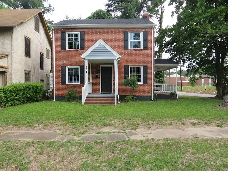331 Glenwood Ct — Photo 1