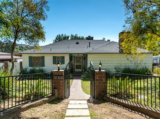 10320 McBroom St, Sunland, CA 91040