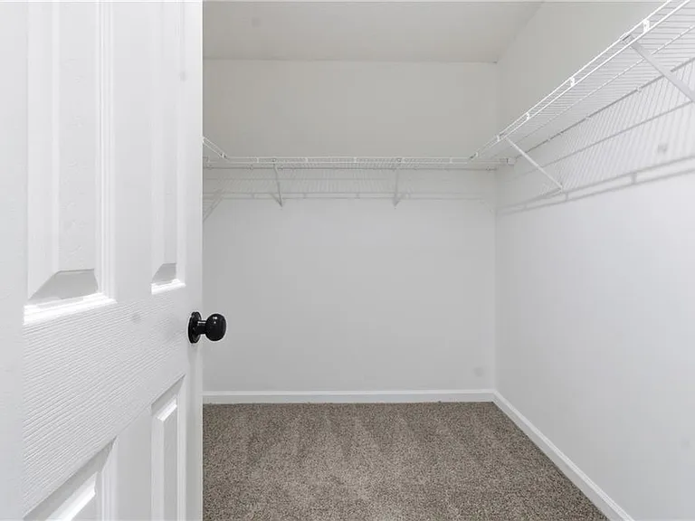 2110 Meadow View Ct — Photo 30