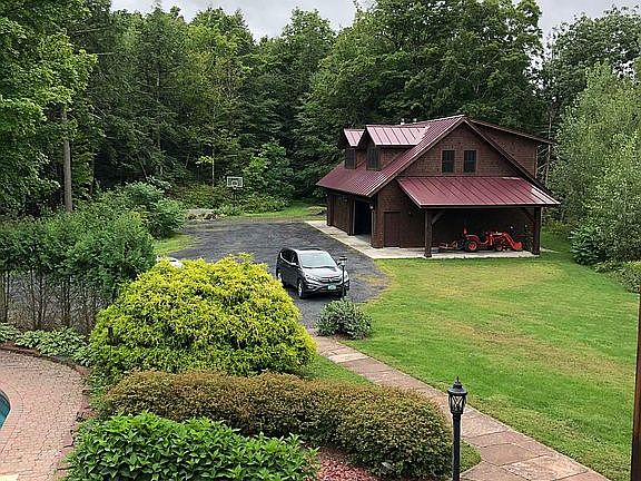 5 car garage & workout barn