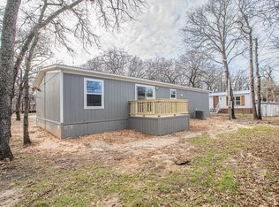 1613 Mockingbird Ln, Azle, TX 76020