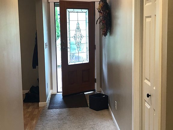 3rd image of 36914 Madrona Blvd NE