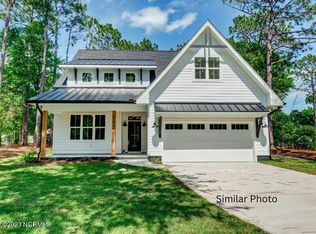 584 Moss Lake Ln, Holly Ridge, NC 28445