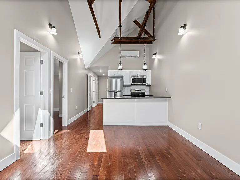521 Warren St #4 — Photo 17