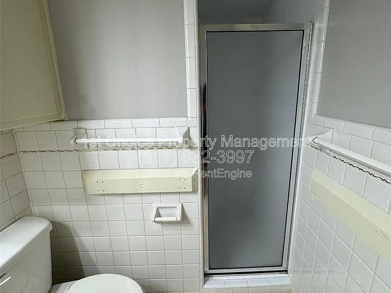 6224 Wheaton Dr #B — Photo 11