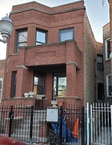 1st image of 1344 N Hamlin Ave #G