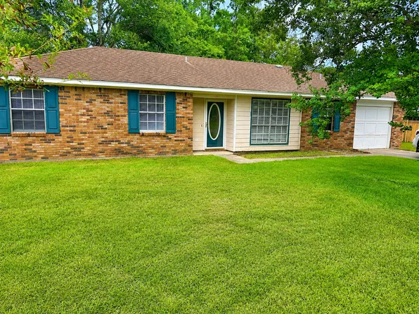 7205 Greenbriar St, Ocean Springs, MS 39564