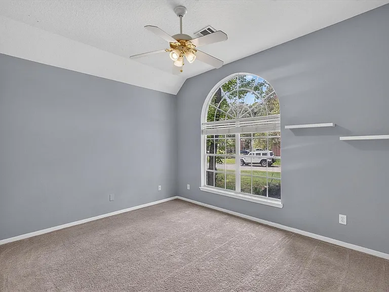 26 Millport Dr — Photo 19