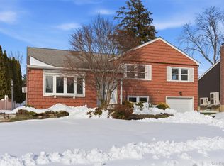 3 Bayberry Drive, Plainview, NY 11803