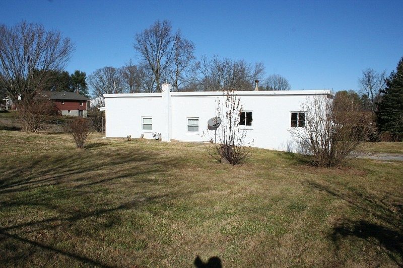 2nd image of 133 5th St