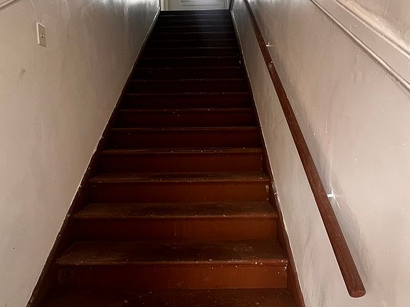 2nd image of 1907 W 48th St #1907