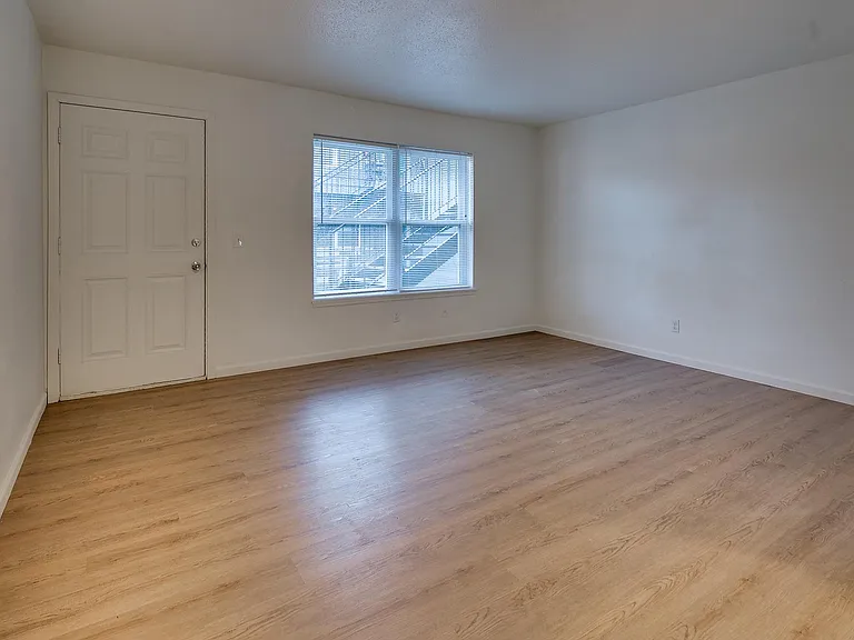 Northwood Apartments — Photo 11